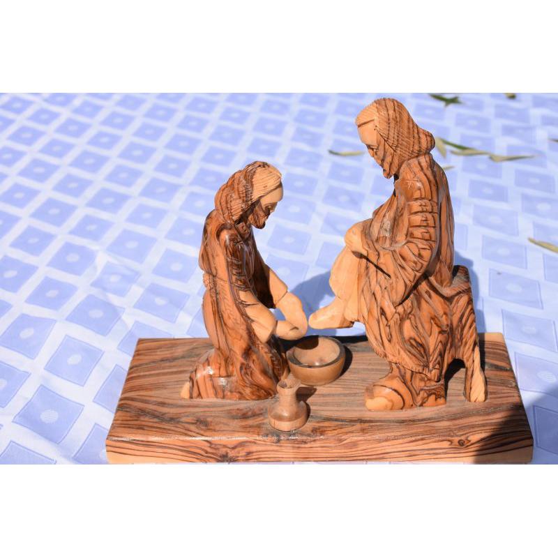 Olive wood Christ Washing The Feet