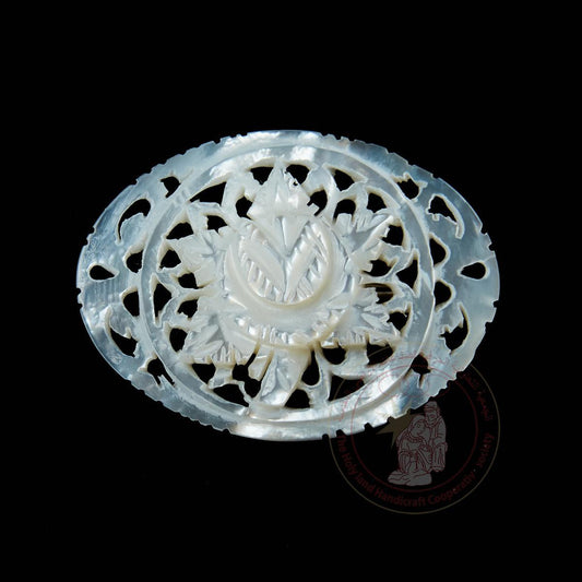 Oval 'Five-Pointed Star' Brooch - Mother of Pearl